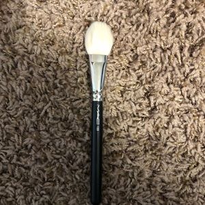 MAC 133 Brush